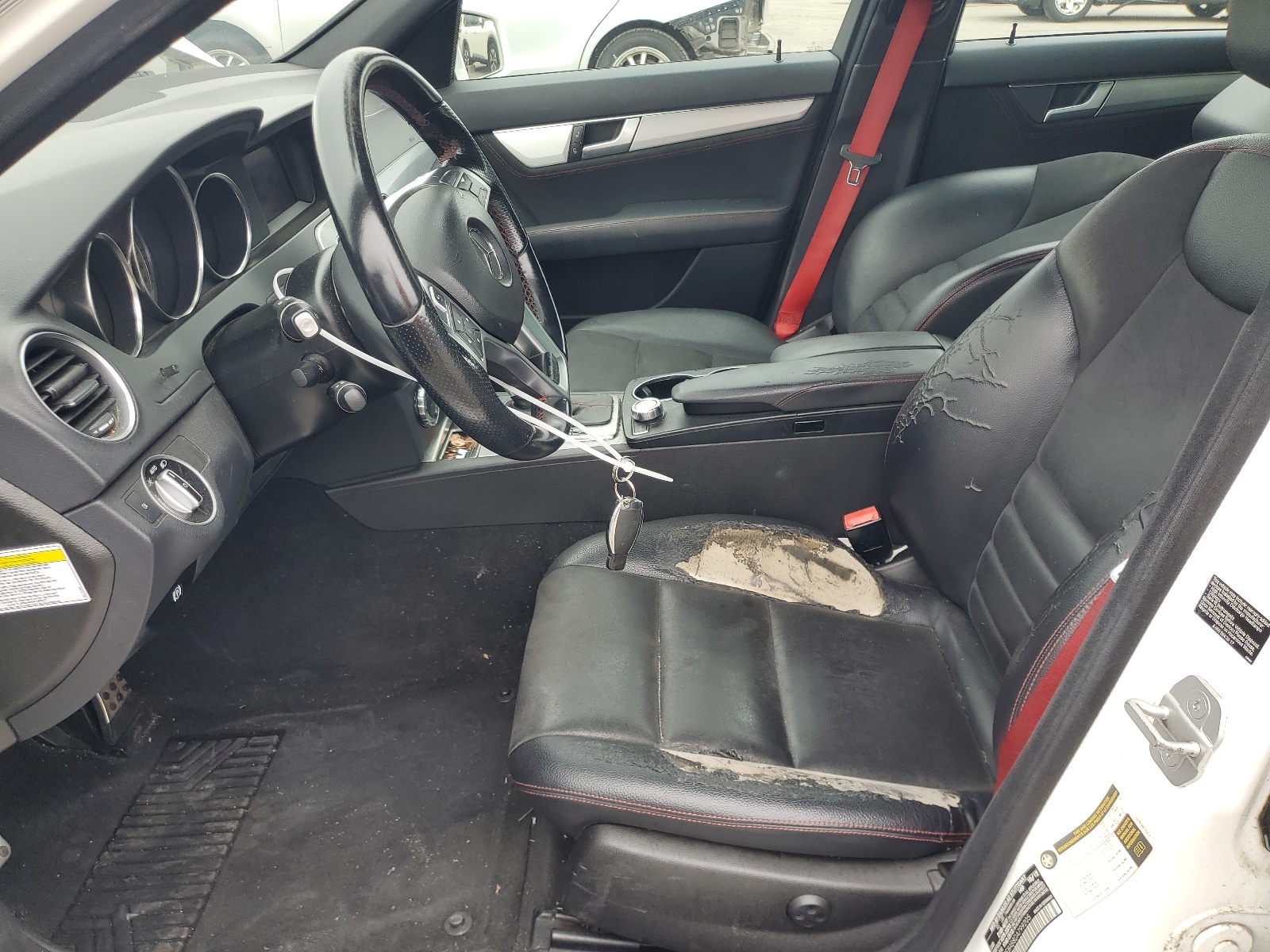 WDDGF8AB8DA799205 2013 Mercedes-Benz C 300 4Matic