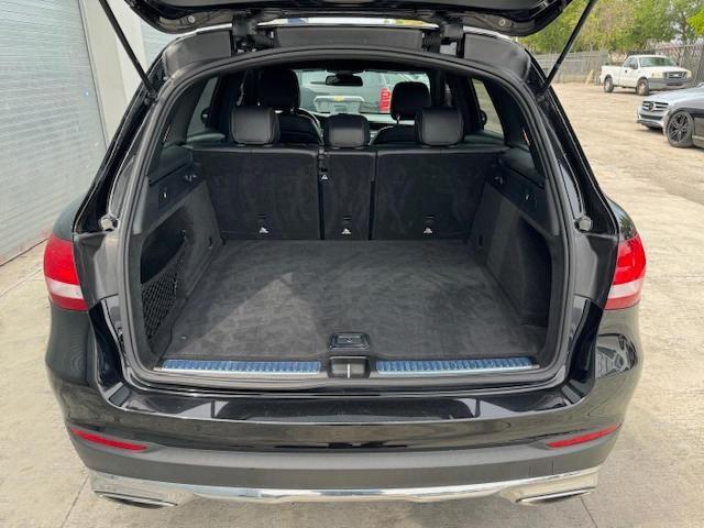 2019 Mercedes-Benz Glc 300 vin: WDC0G4JB0KV167851