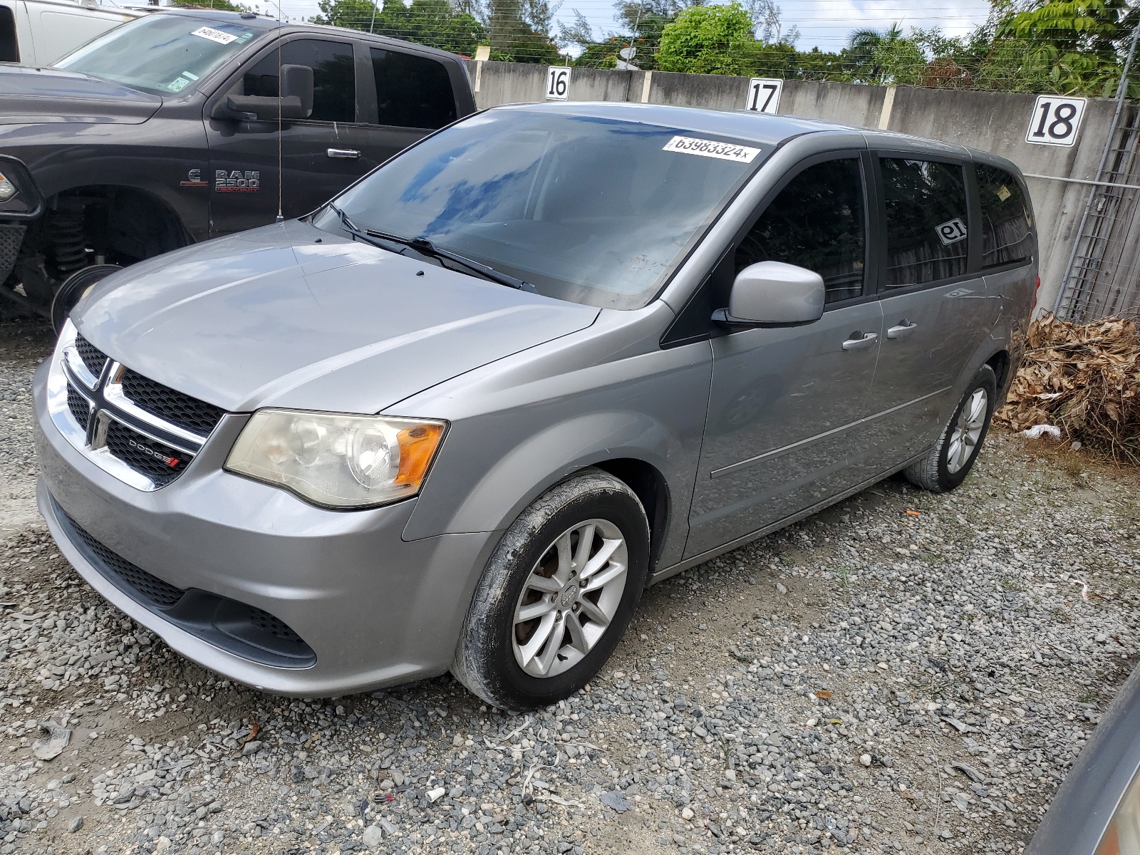 2013 Dodge Grand Caravan Sxt vin: 2C4RDGCG0DR750135