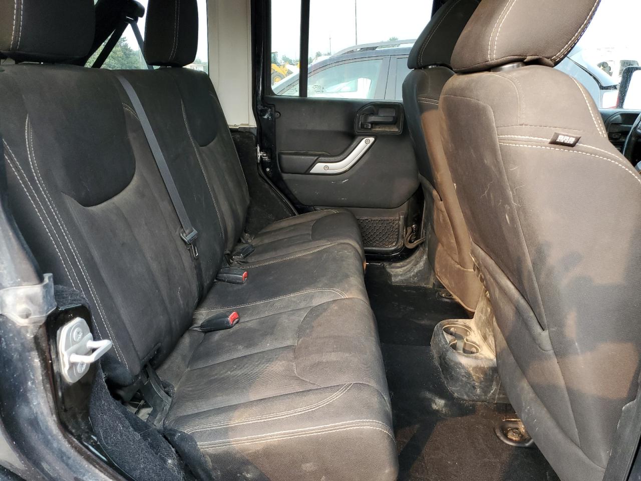 2015 Jeep Wrangler Unlimited Sahara VIN: 1C4HJWEG4FL698502 Lot: 63822464