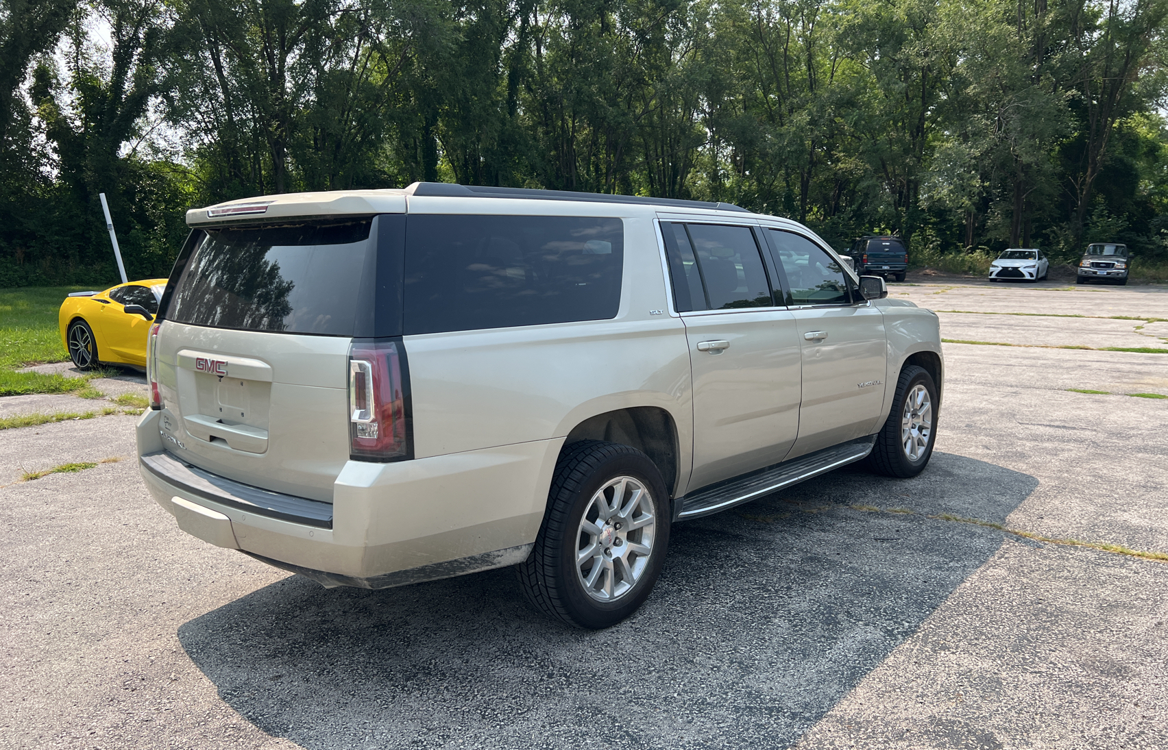 2017 GMC Yukon Xl K1500 Slt vin: 1GKS2GKCXHR142287