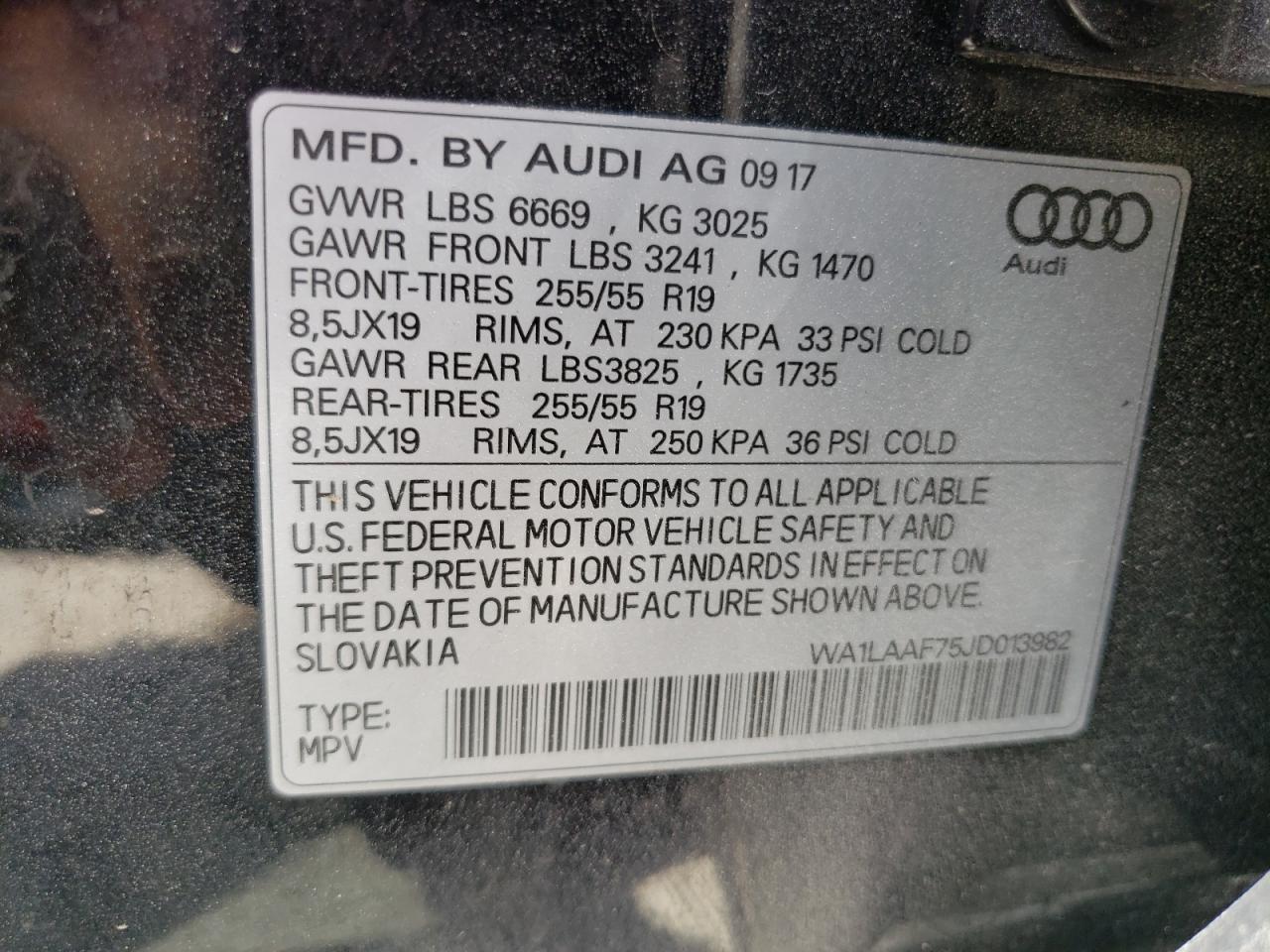 WA1LAAF75JD013982 2018 Audi Q7 Premium Plus