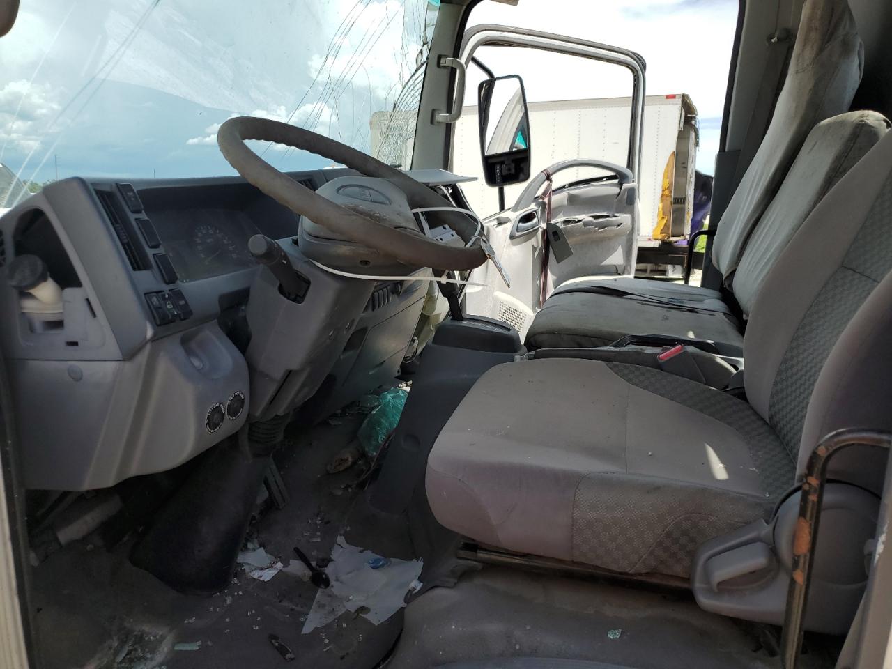 2015 Isuzu Npr Hd VIN: 54DC4W1B4FS803939 Lot: 61242214