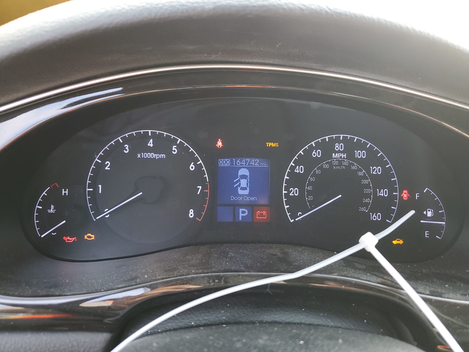 2013 Hyundai Genesis 3.8L vin: KMHGC4DD8DU247366