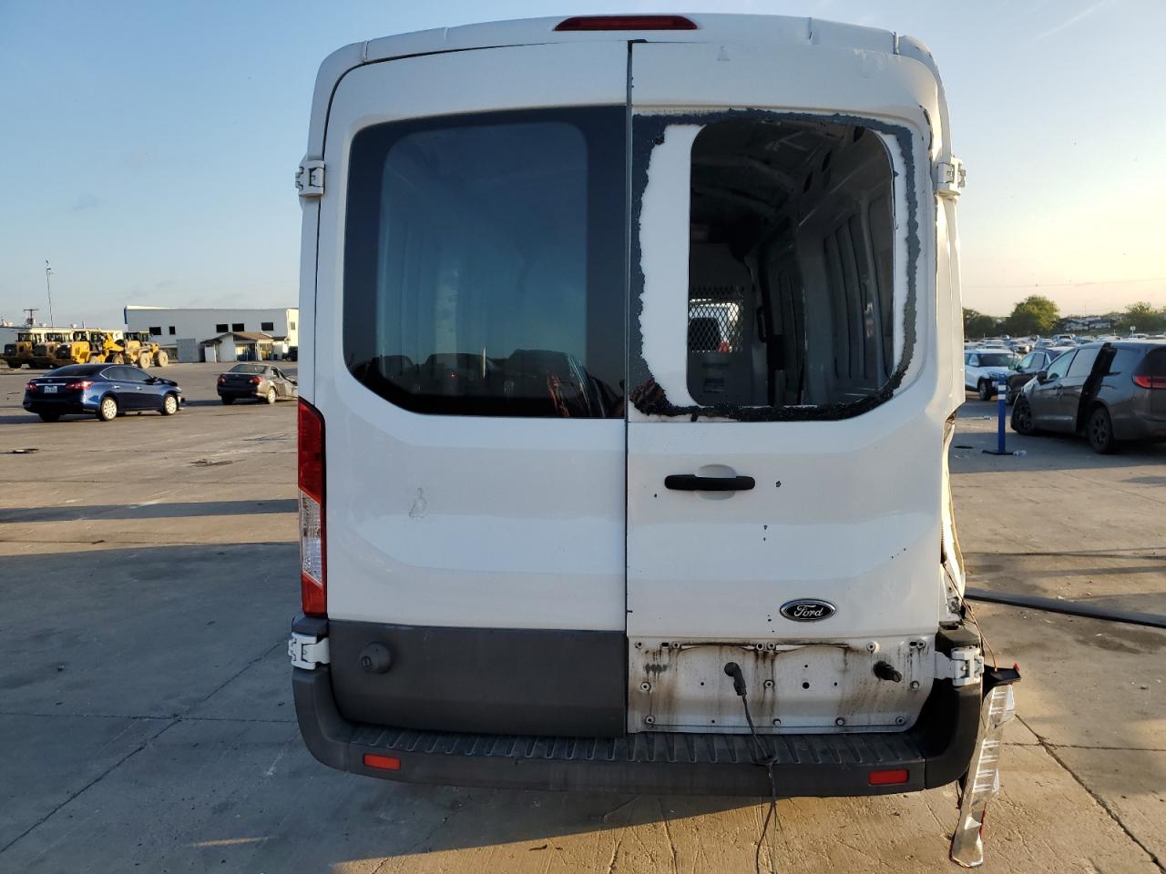 1FTYR2CM5HKA65770 2017 Ford Transit T-250