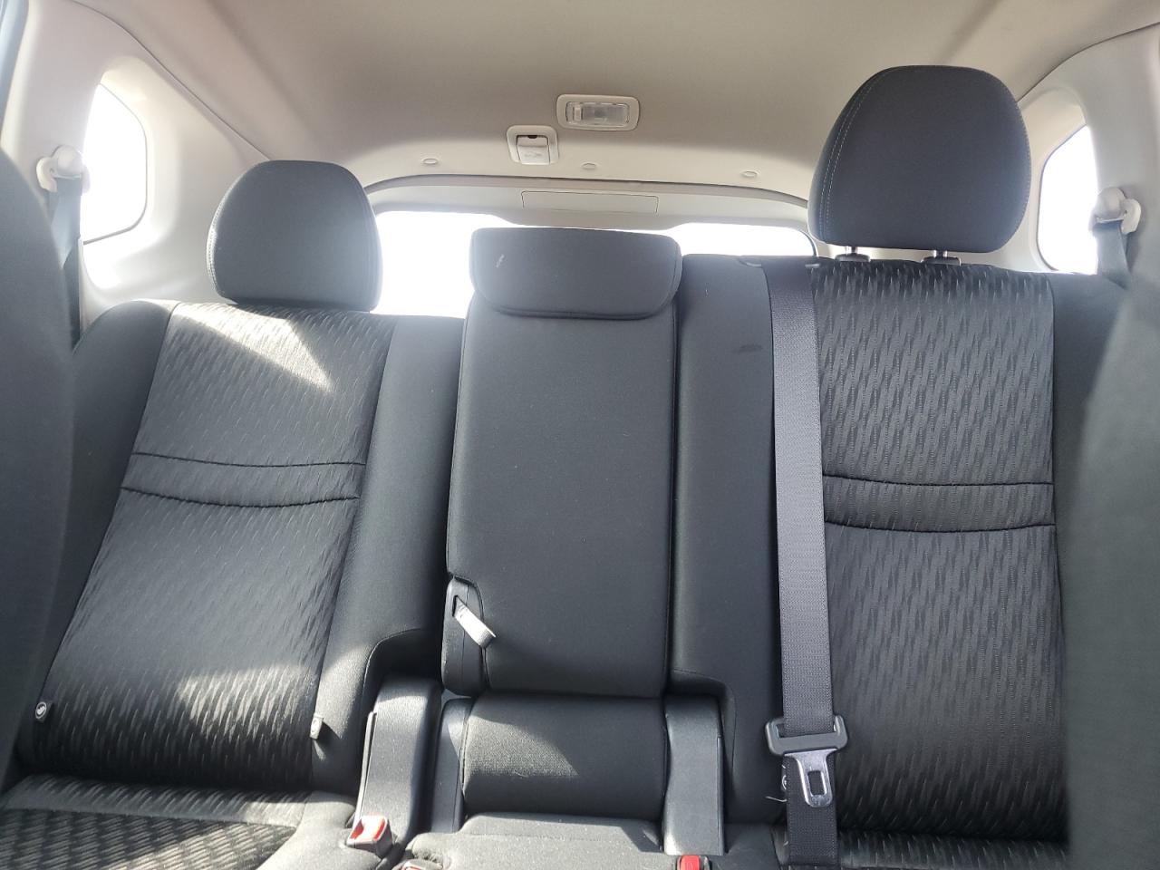 2017 Nissan Rogue S VIN: KNMAT2MV7HP575521 Lot: 63475854