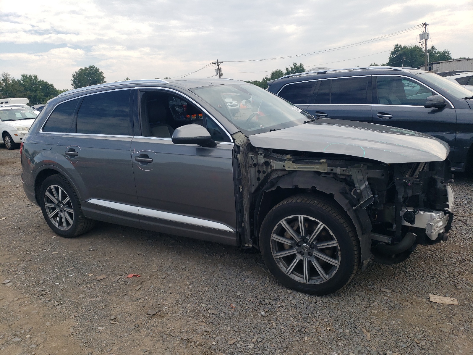 WA1AHAF76HD048253 2017 Audi Q7 Premium