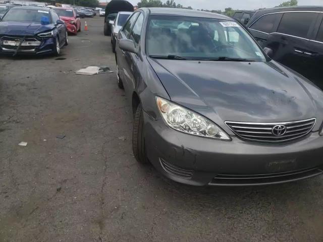2005 Toyota Camry Le VIN: 4T1BE32K75U974015 Lot: 62611634