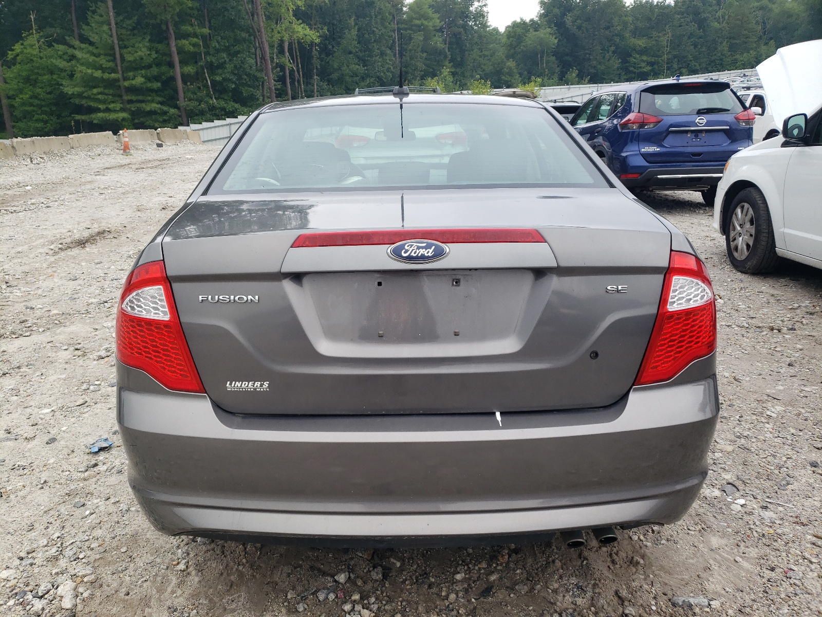 3FAHP0HA0BR202860 2011 Ford Fusion Se