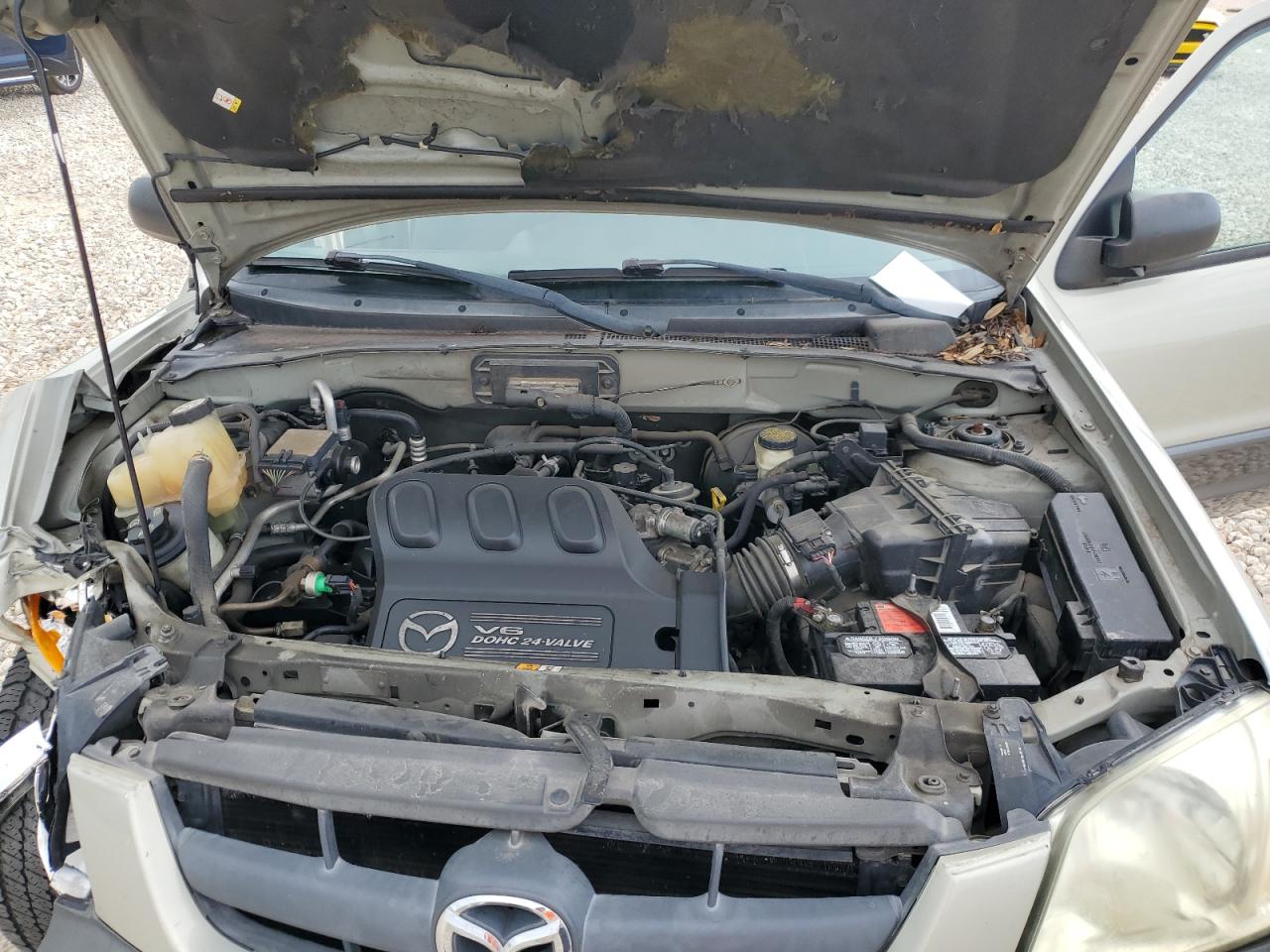 4F2CZ04114KM26635 2004 Mazda Tribute Lx