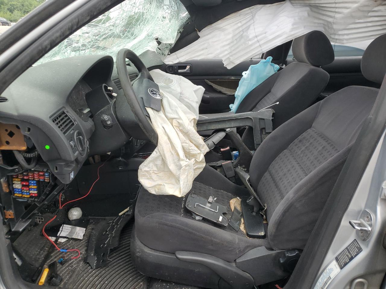 2002 Volkswagen Jetta Gls VIN: 3VWSE69M82M144590 Lot: 64102494