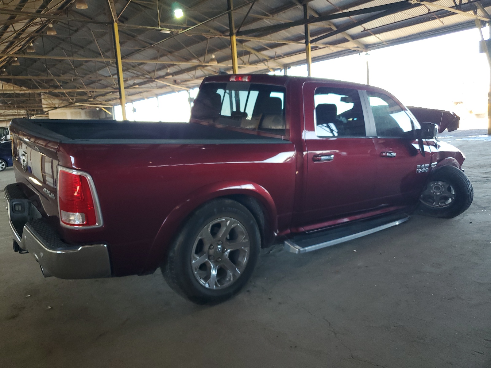 2018 Ram 1500 Laramie vin: 1C6RR7NM8JS259057