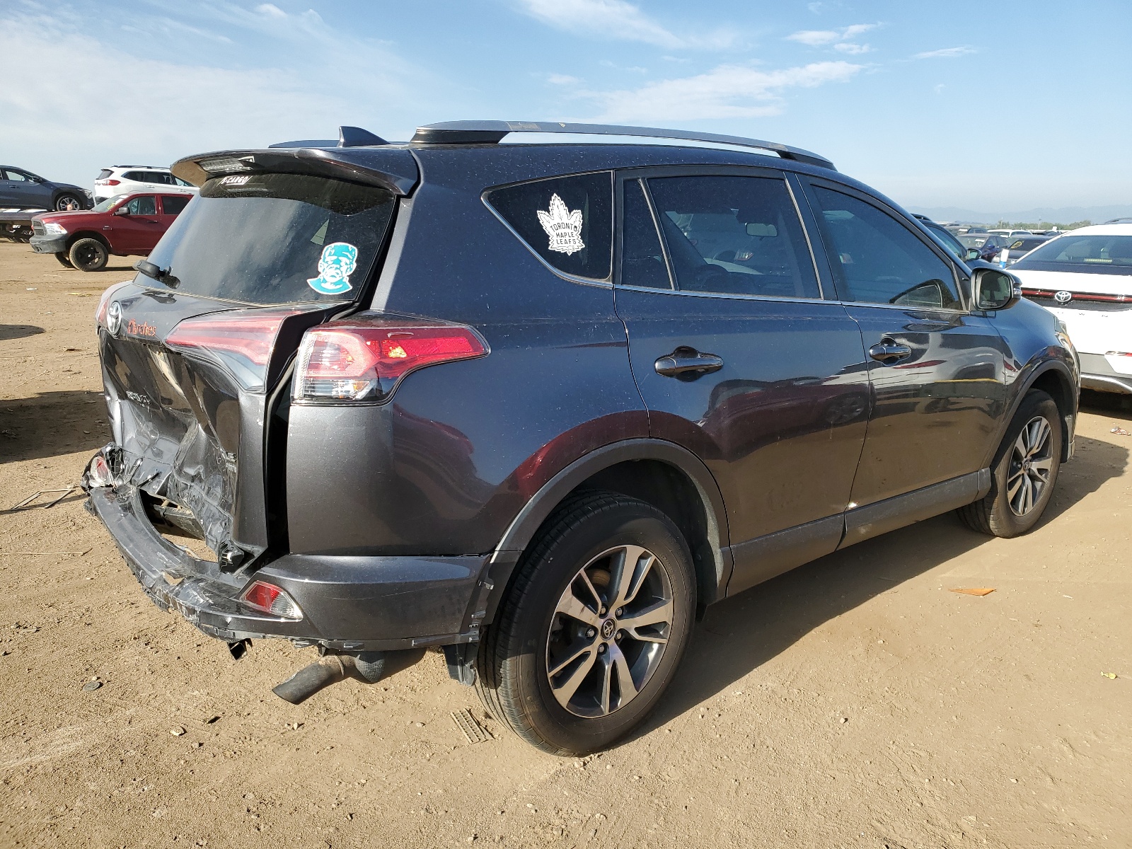 2018 Toyota Rav4 Adventure vin: JTMRFREV0JJ252177