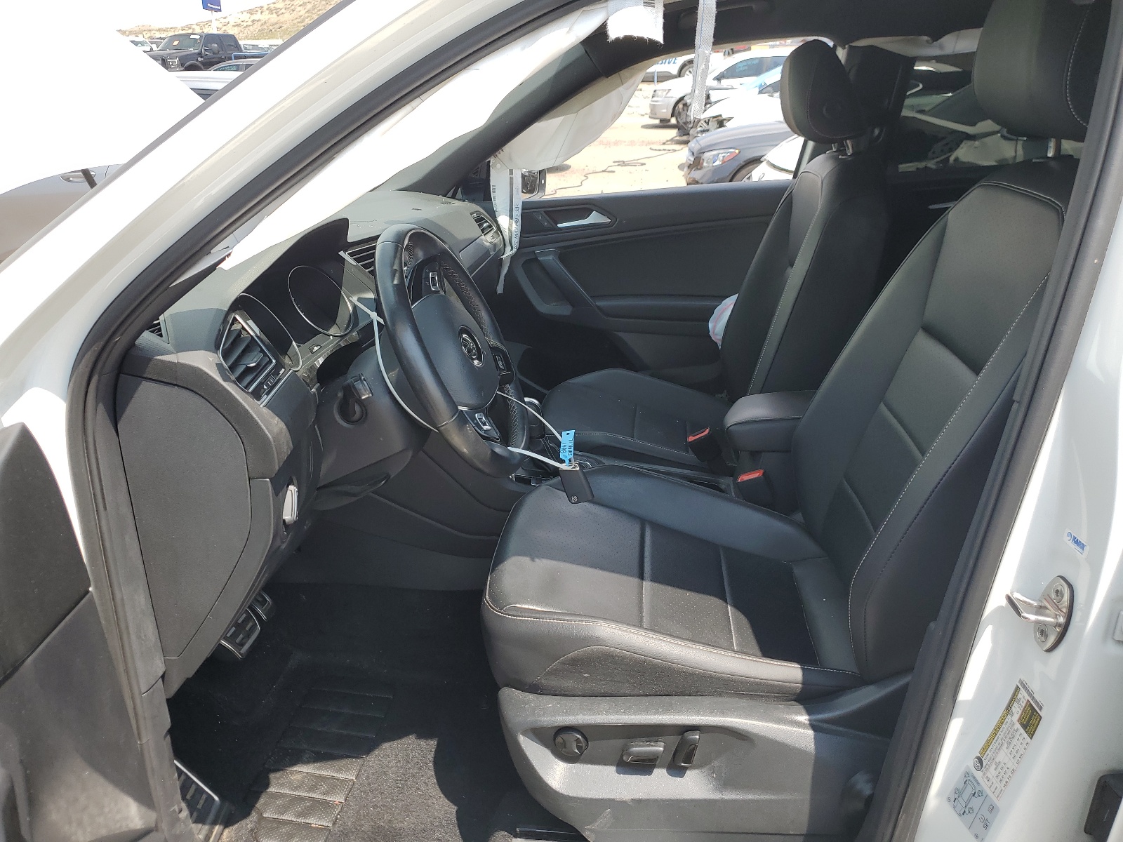 3VV2B7AX4MM121948 2021 Volkswagen Tiguan Se