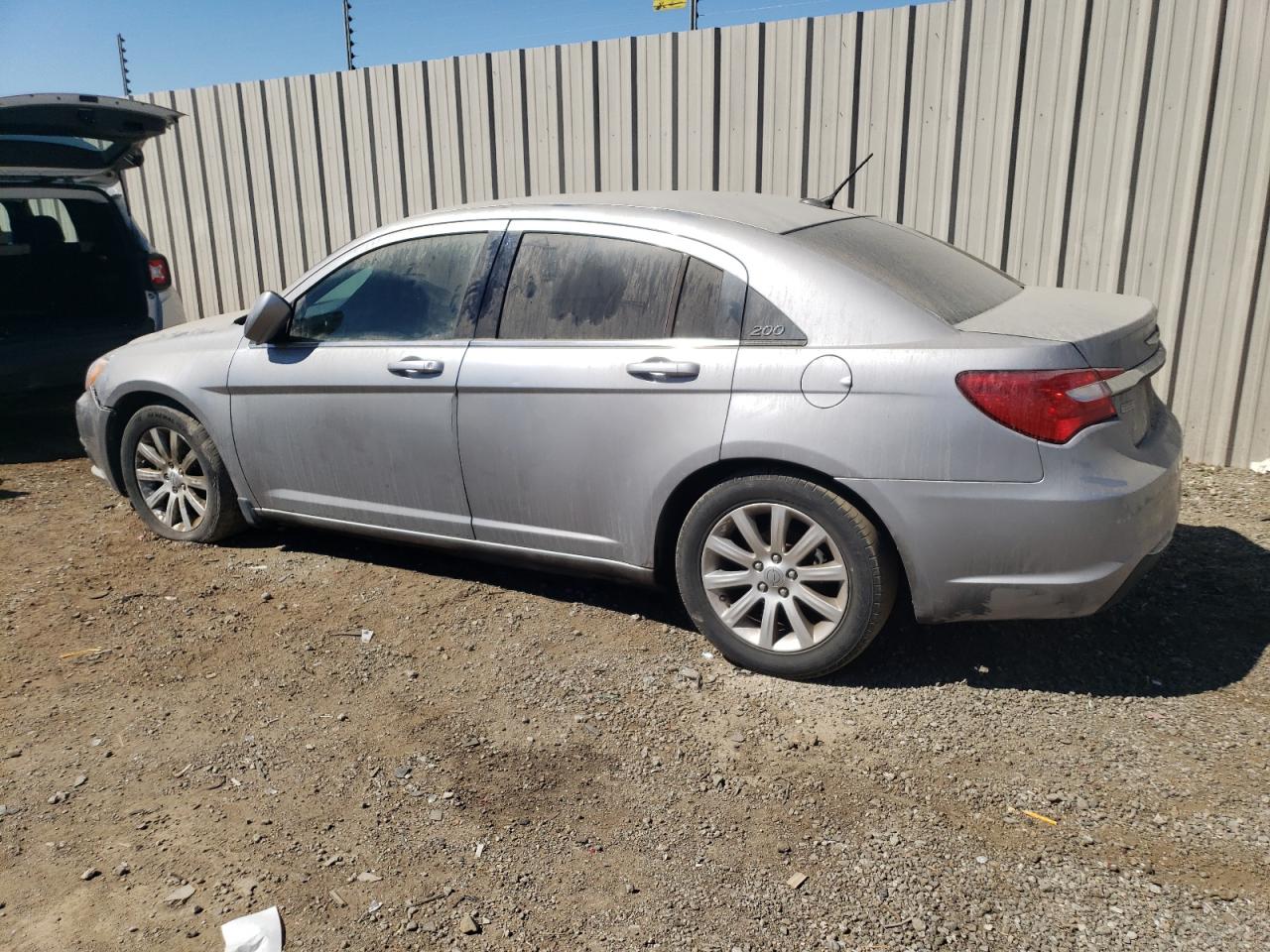 2014 Chrysler 200 Touring 1C3CCBBG4EN105732 photo #3