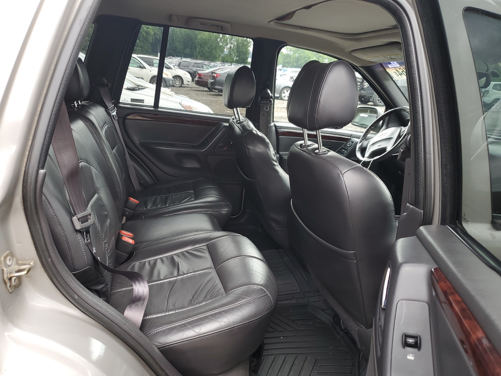 1J4GW58N71C603273 2001 Jeep Grand Cherokee Limited