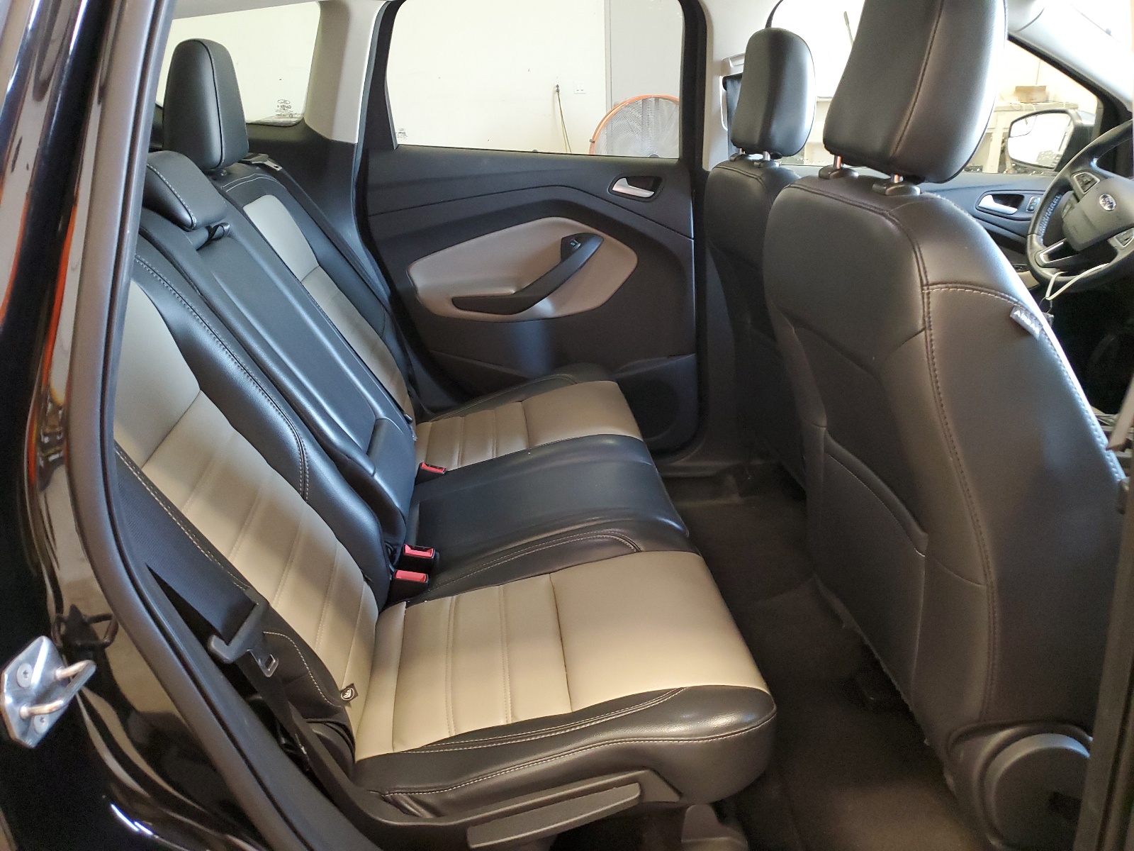 1FMCU9HD9KUA89913 2019 Ford Escape Sel