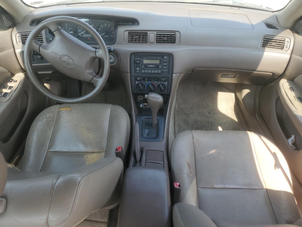 1999 Toyota Camry Ce VIN: 4T1BG22K6XU590427 Lot: 62636754