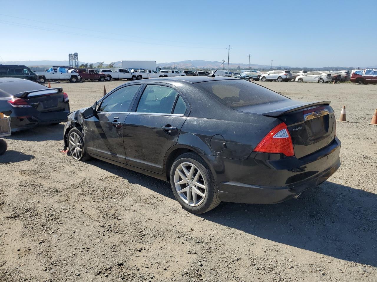 2011 Ford Fusion - Image 2