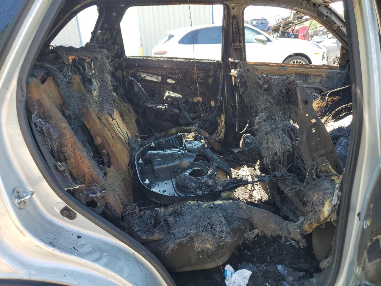 2012 Kia Sorento Base VIN: 5XYKTDA68CG274183 Lot: 61504544