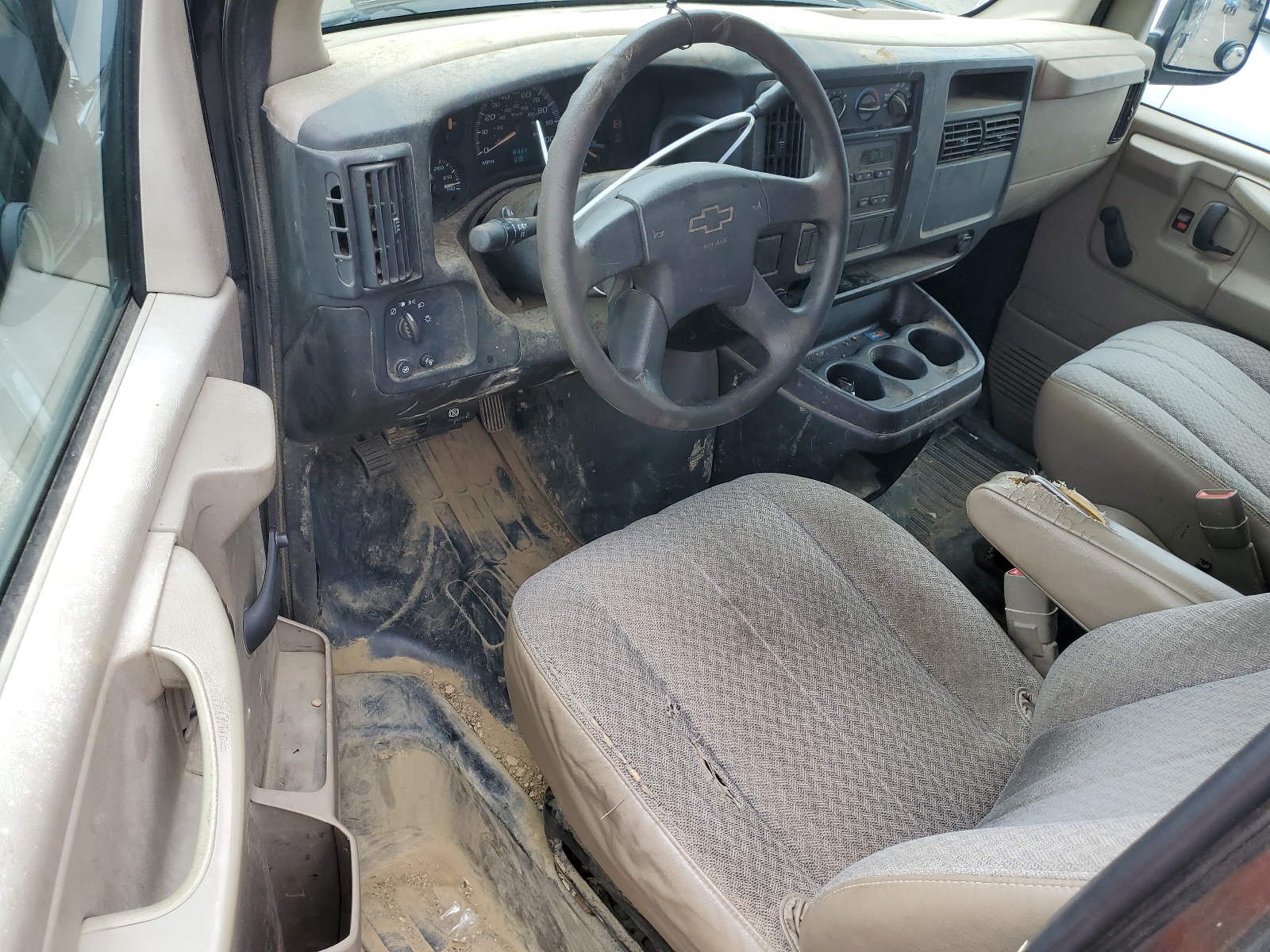 1GCFG15T051112510 2005 Chevrolet Express G1500