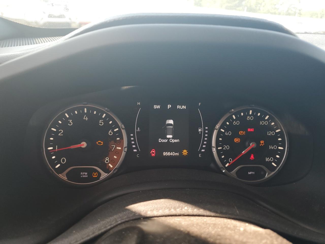 ZACCJABB9JPJ40393 2018 Jeep Renegade Latitude