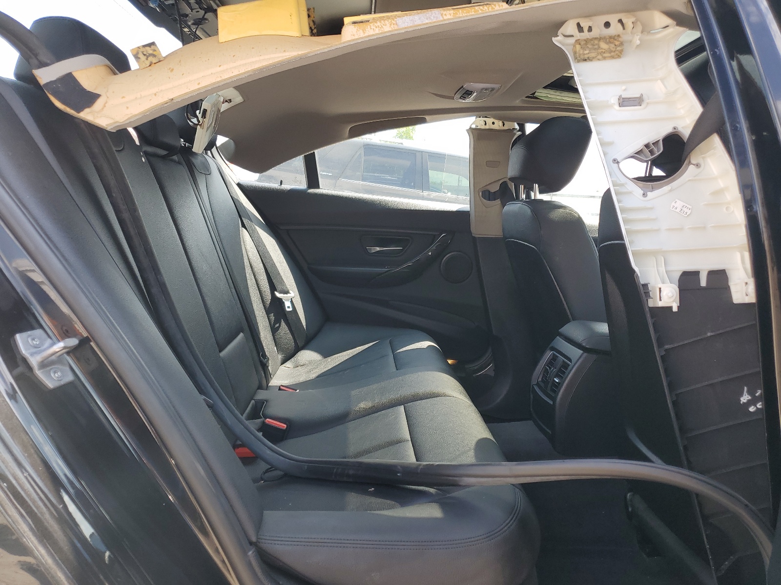 WBA8E5G52GNT41218 2016 BMW 320 Xi