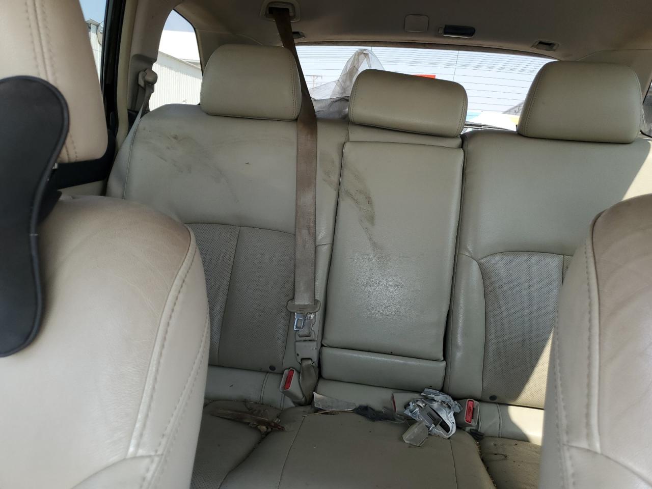 2011 Subaru Outback 3.6R Limited VIN: 4S4BRDLC2B2438842 Lot: 64904204