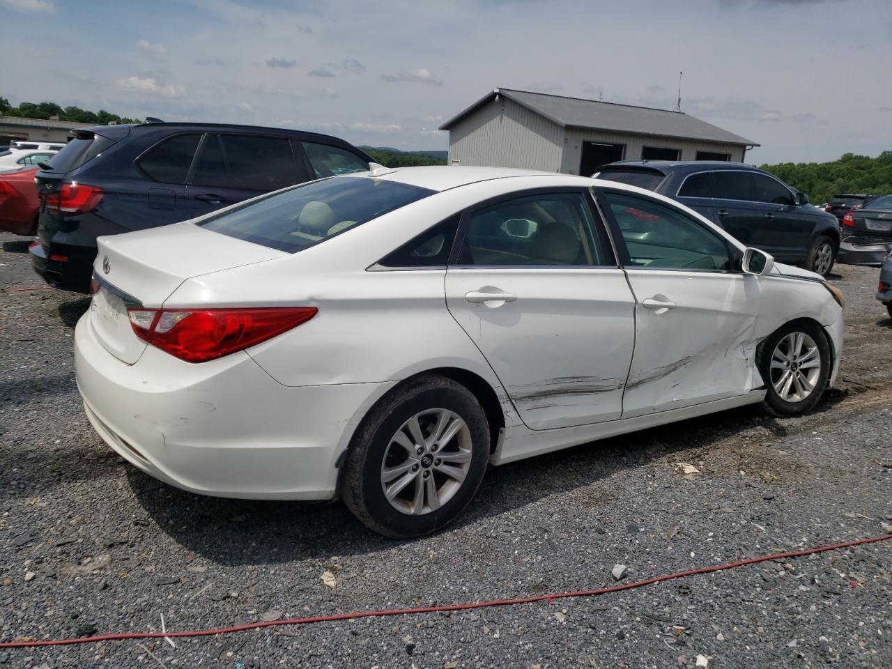 2012 Hyundai Sonata - Image 3