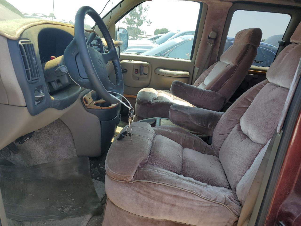 1997 Chevrolet Express G1500 VIN: 1GBFG15R9V1075448 Lot: 65228154