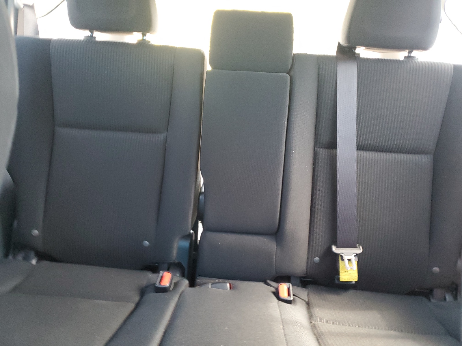 JTMBFREV8JD247034 2018 Toyota Rav4 Le