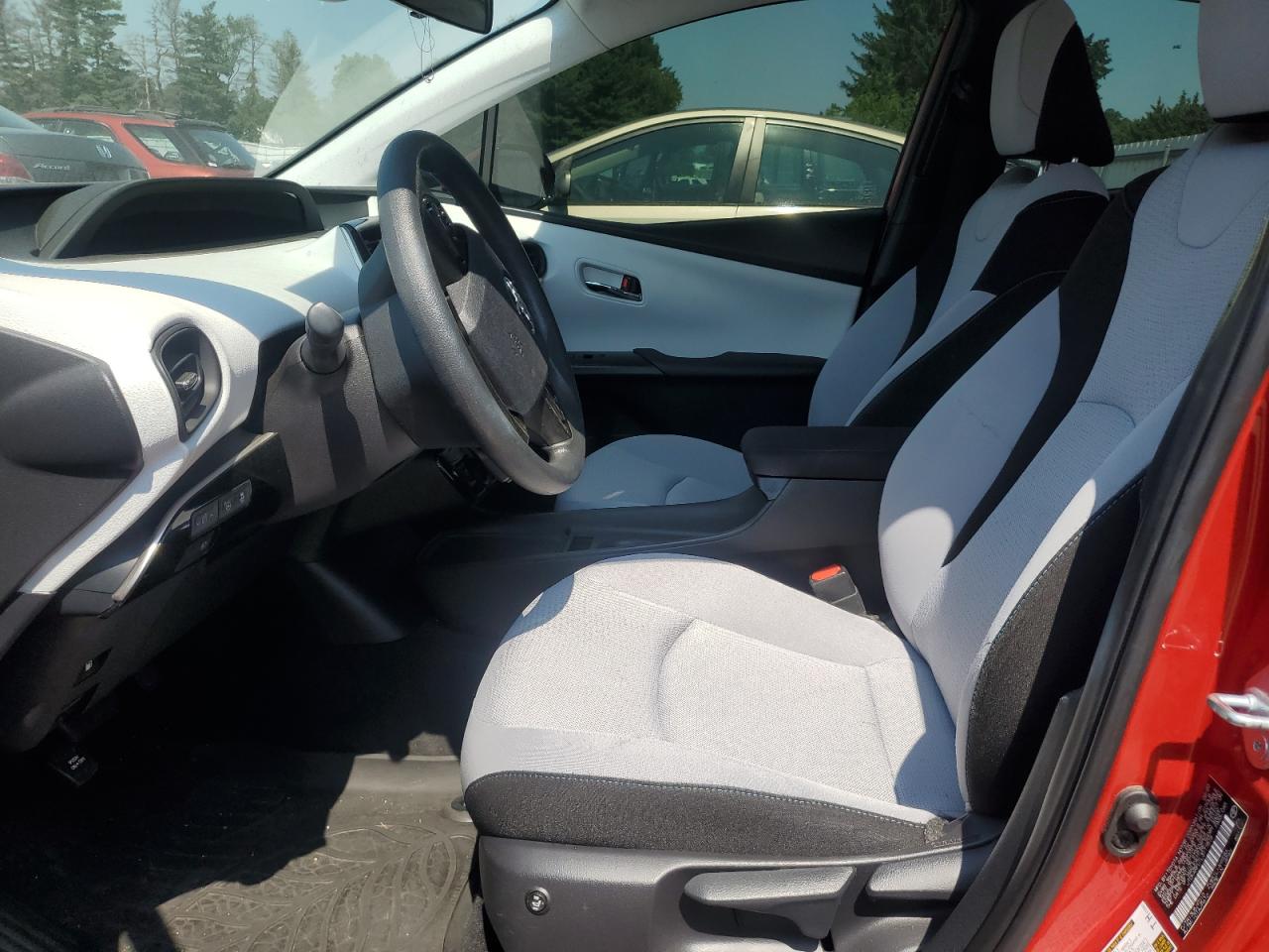 2022 Toyota Prius L VIN: JTDKARFU1L3117576 Lot: 63440064