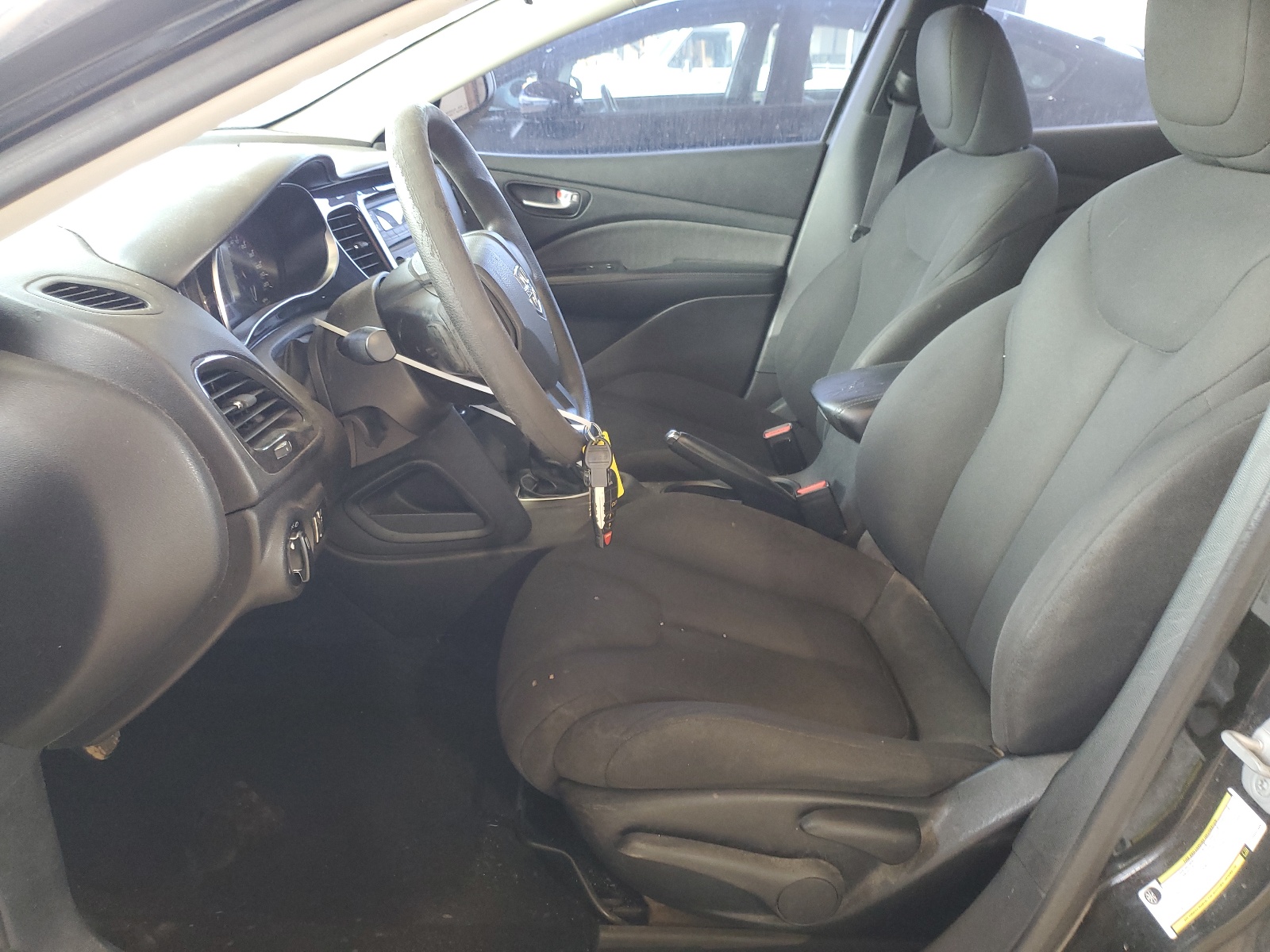 1C3CDFAA1DD334388 2013 Dodge Dart Se