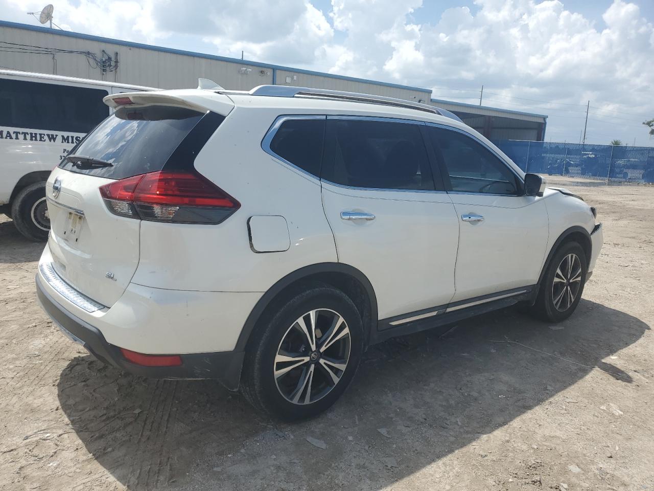 2017 Nissan Rogue S VIN: JN8AT2MT4HW154333 Lot: 64925304