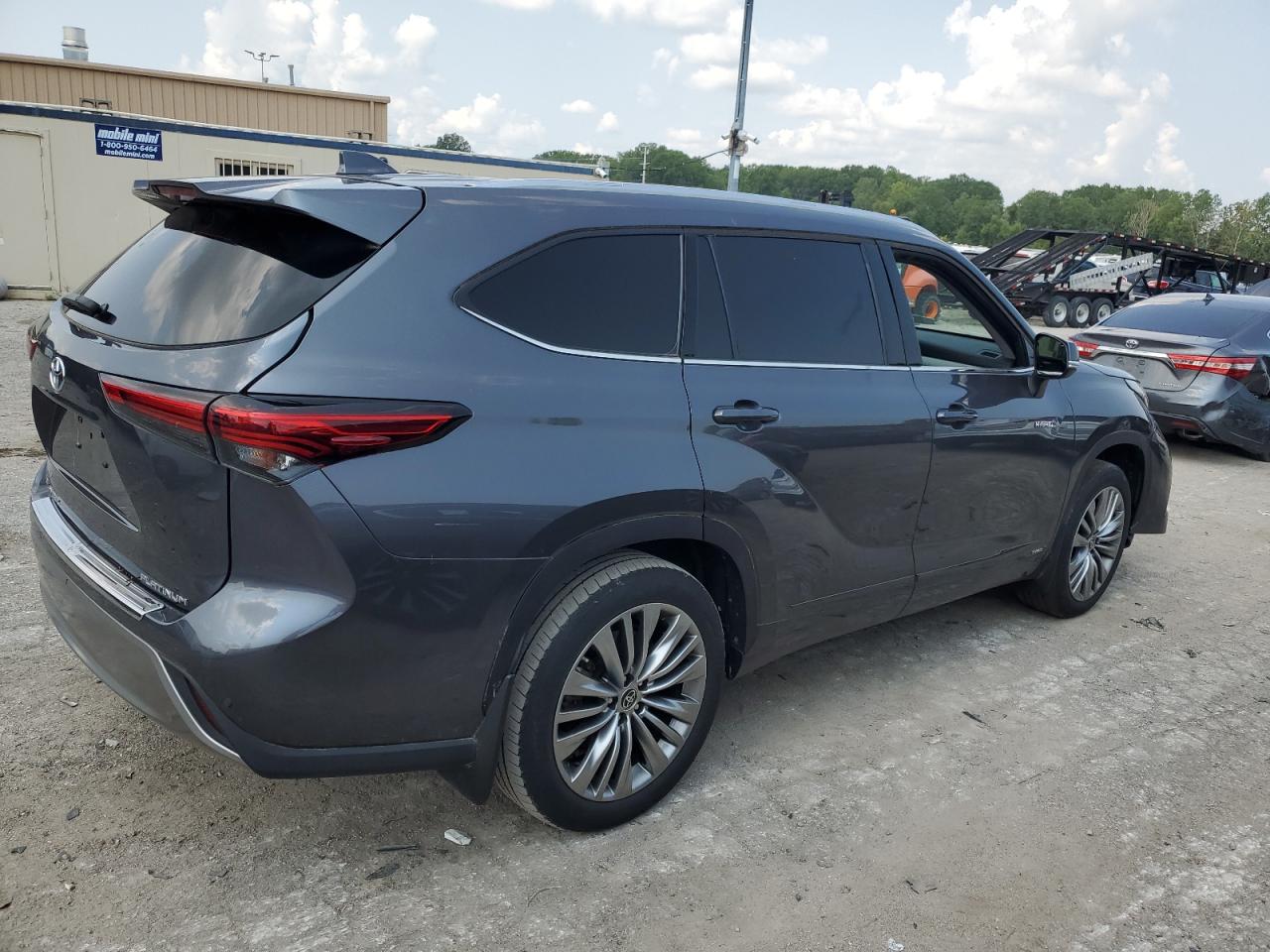 2021 Toyota Highlander Hybrid Platinum VIN: 5TDEBRCH9MS045902 Lot: 64420104