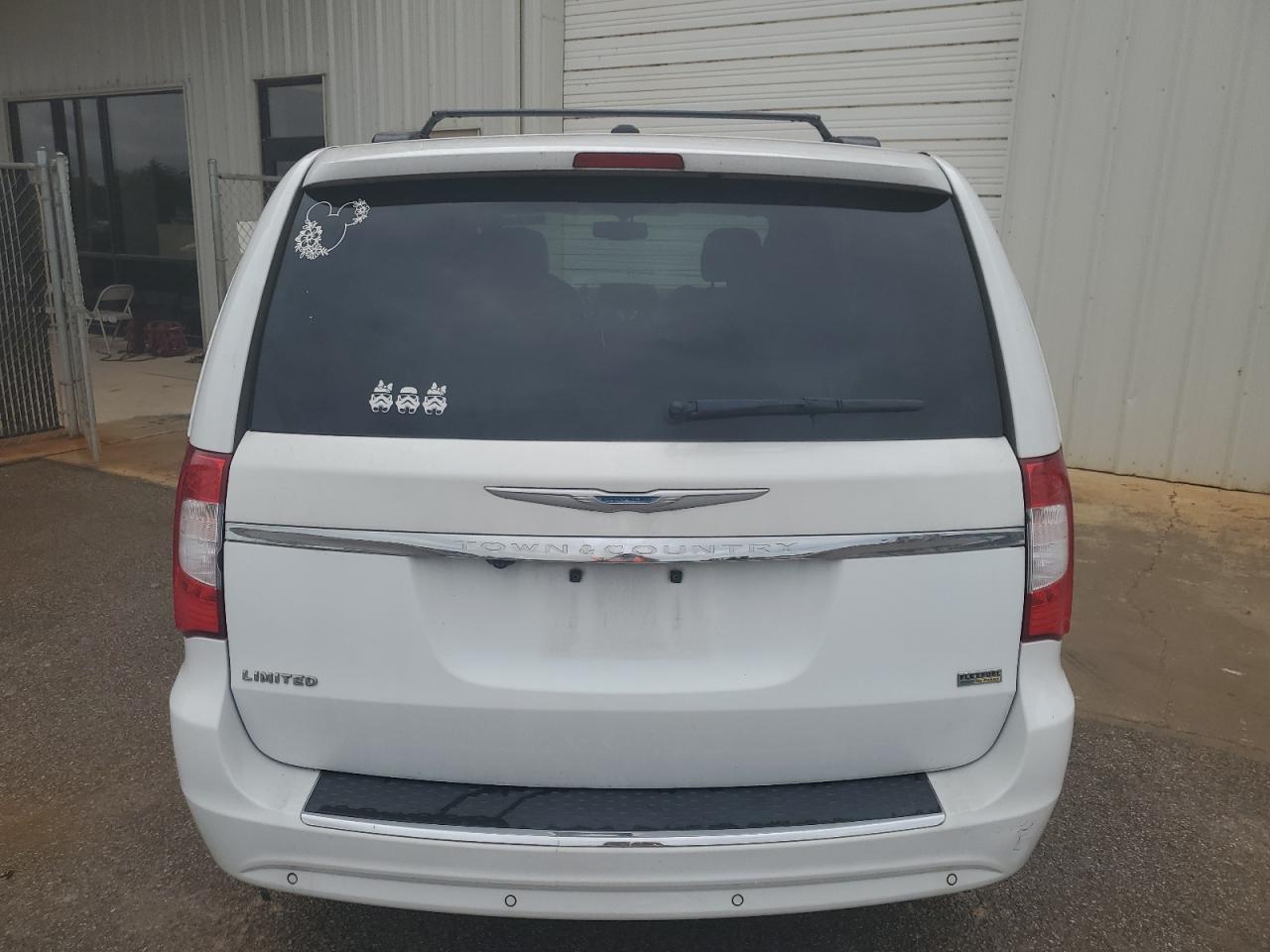 2015 Chrysler Town & Country Limited Platinum VIN: 2C4RC1GG7FR711295 Lot: 64769474