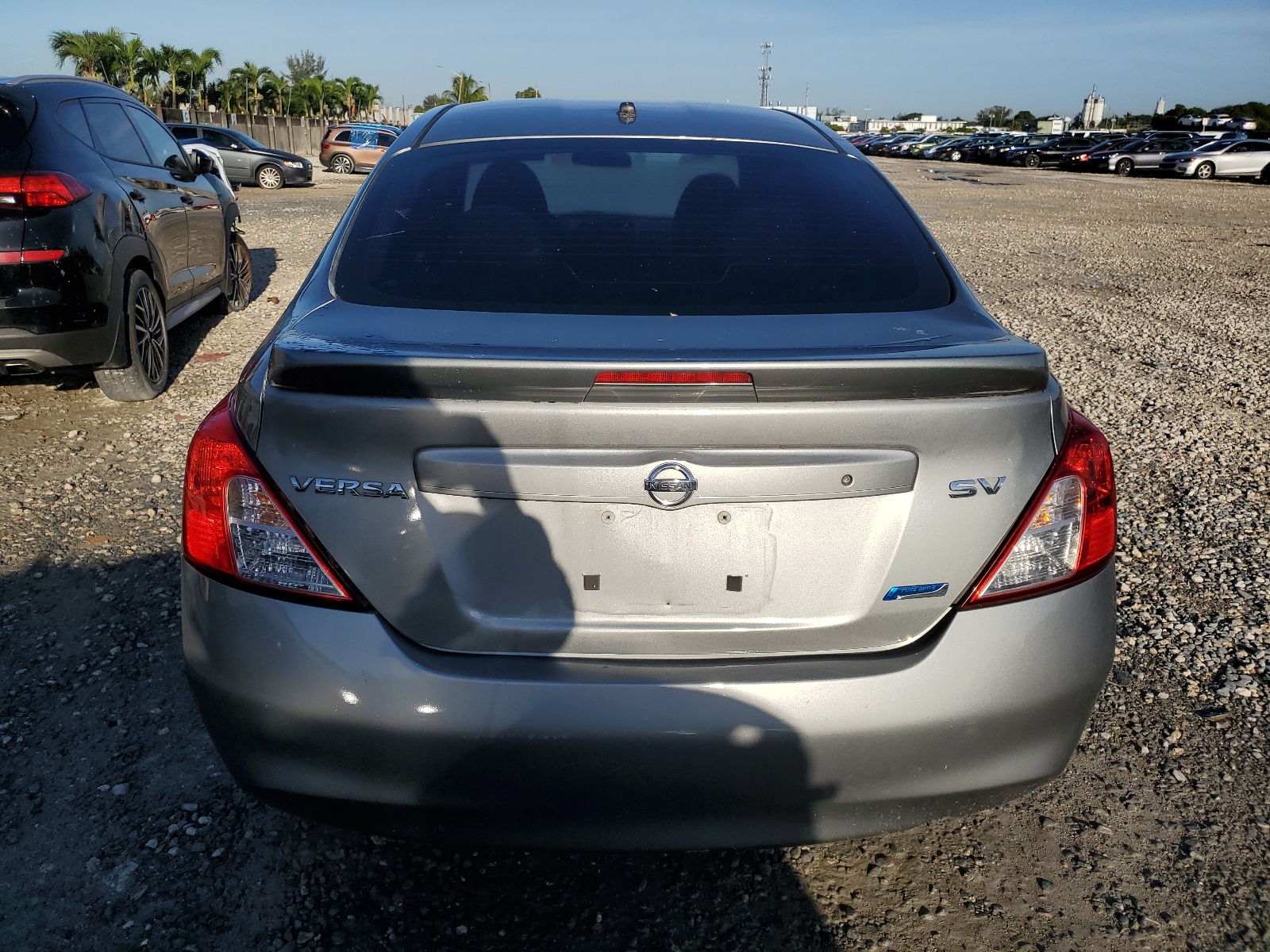 2013 Nissan Versa S vin: 3N1CN7AP3DL877600