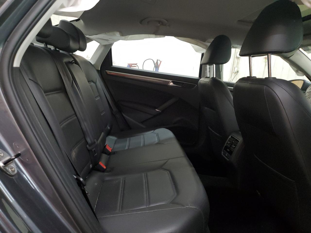 2017 Volkswagen Passat Se VIN: 1VWBT7A38HC072203 Lot: 63853674