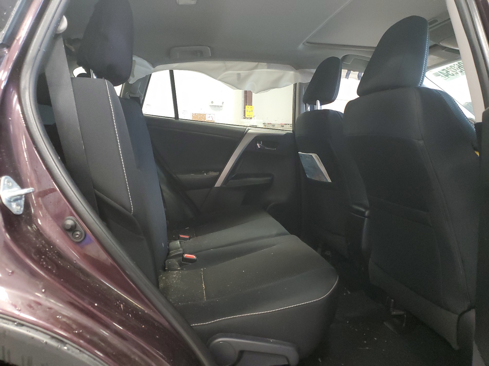 2T3RFREVXHW618819 2017 Toyota Rav4 Xle