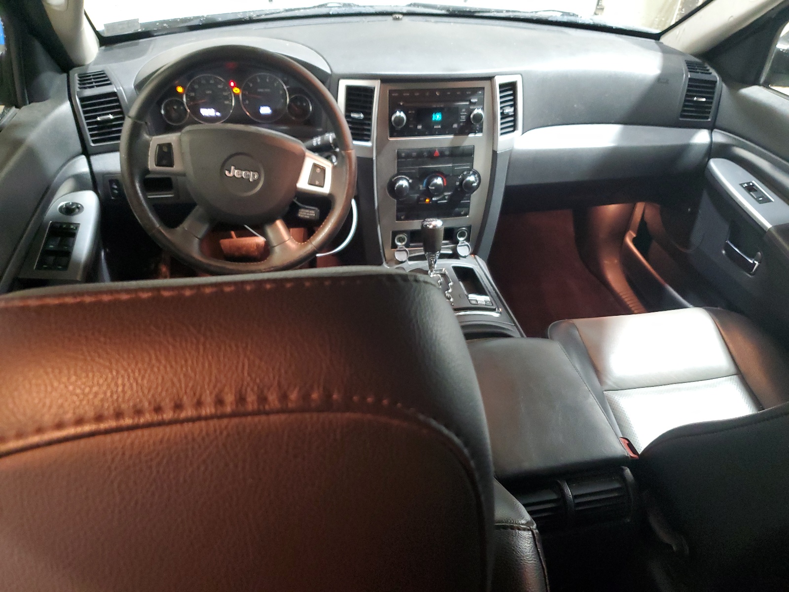 1J8HR48P59C554737 2009 Jeep Grand Cherokee Laredo