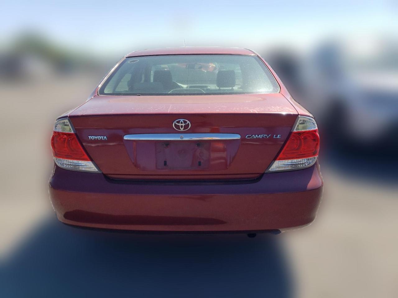 2005 Toyota Camry Le VIN: JTDBE30K553028993 Lot: 63902004