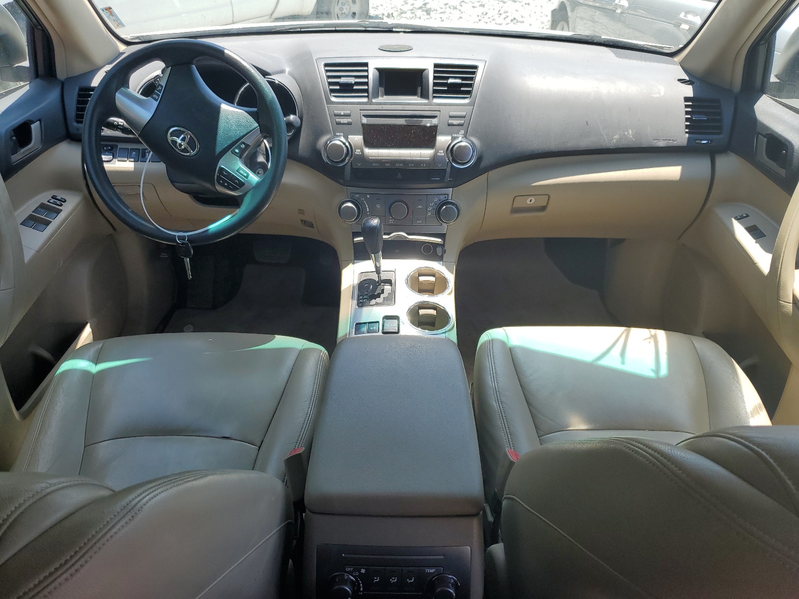 5TDZK3EH2BS028030 2011 Toyota Highlander Base