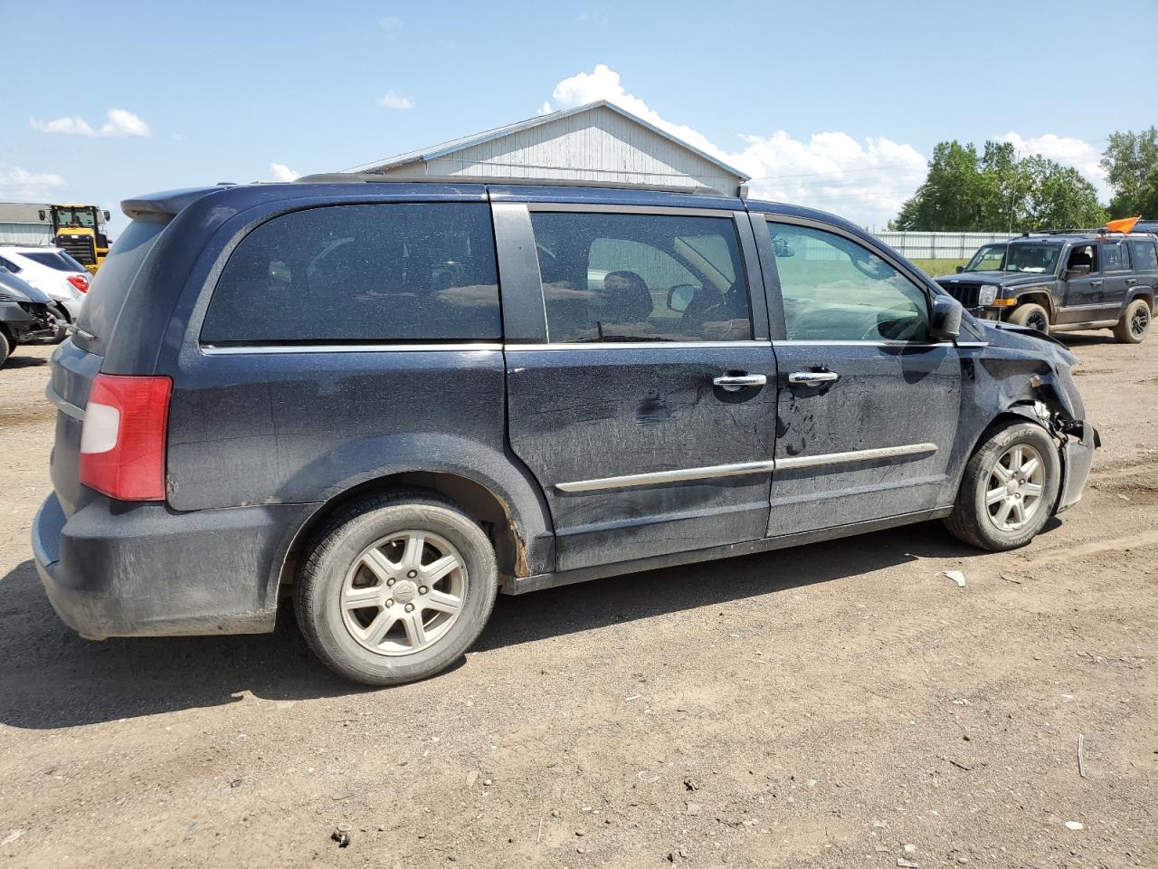 2011 Chrysler Town & Country Touring VIN: 2A4RR5DG2BR631031 Lot: 60852904