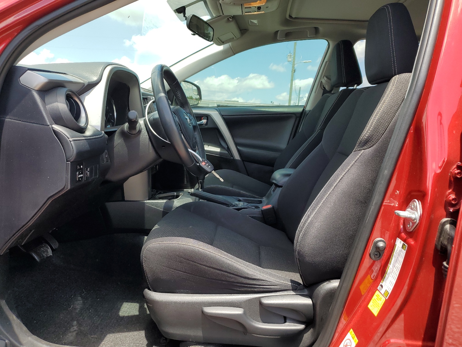 2T3WFREV3GW266202 2016 Toyota Rav4 Xle