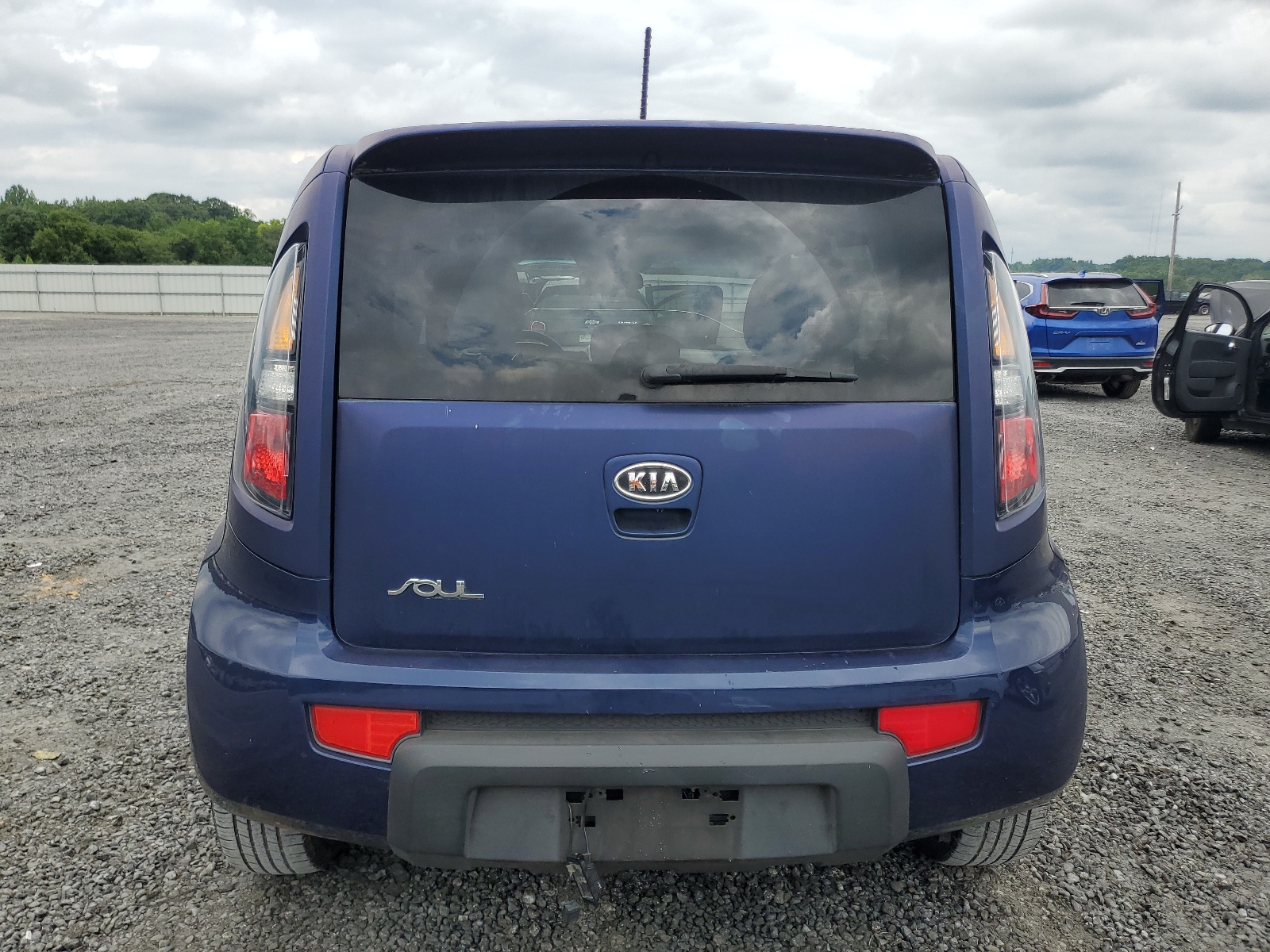KNDJT2A2XB7255983 2011 Kia Soul +