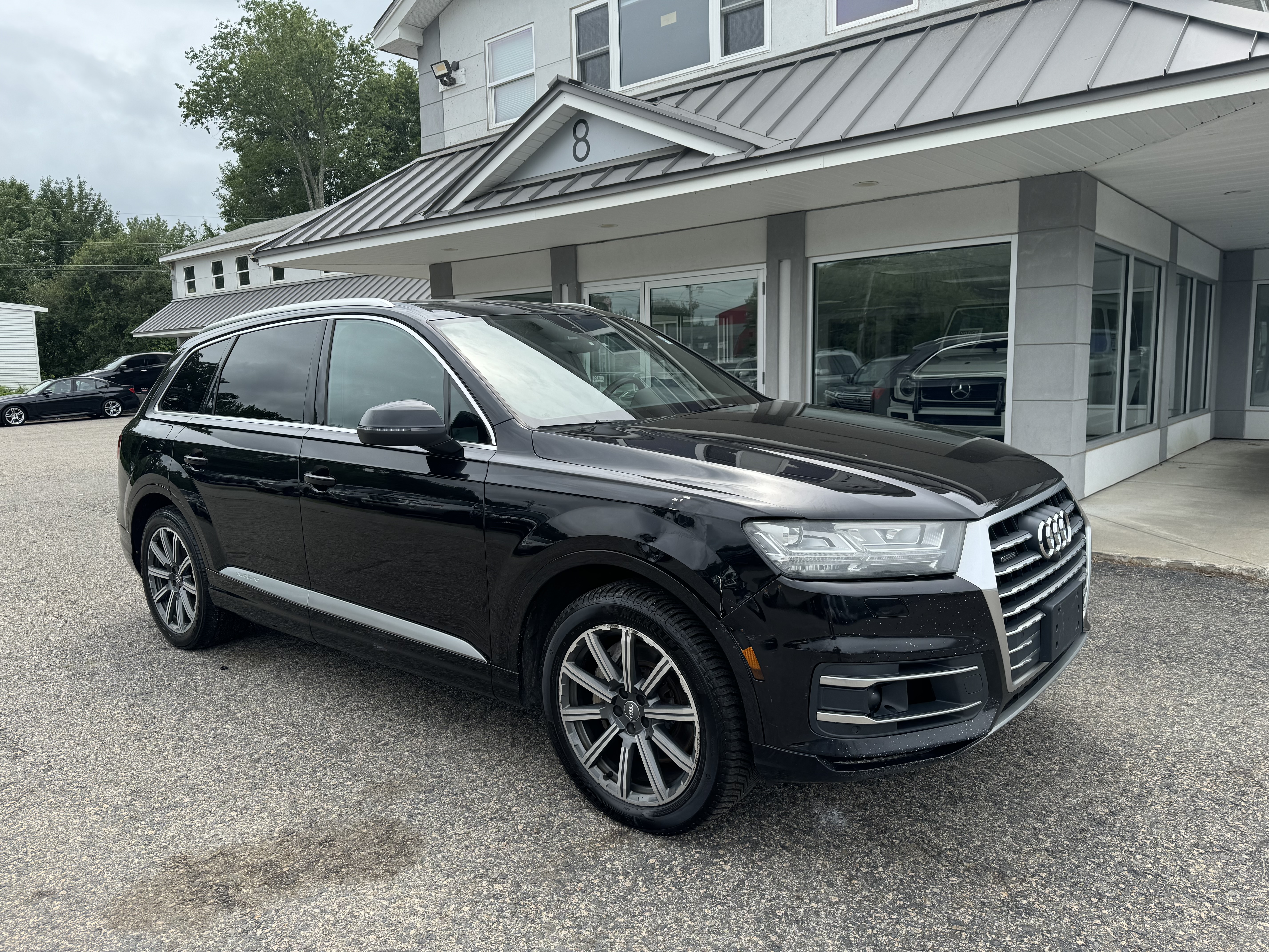 WA1LAAF76HD008722 2017 Audi Q7 Premium Plus