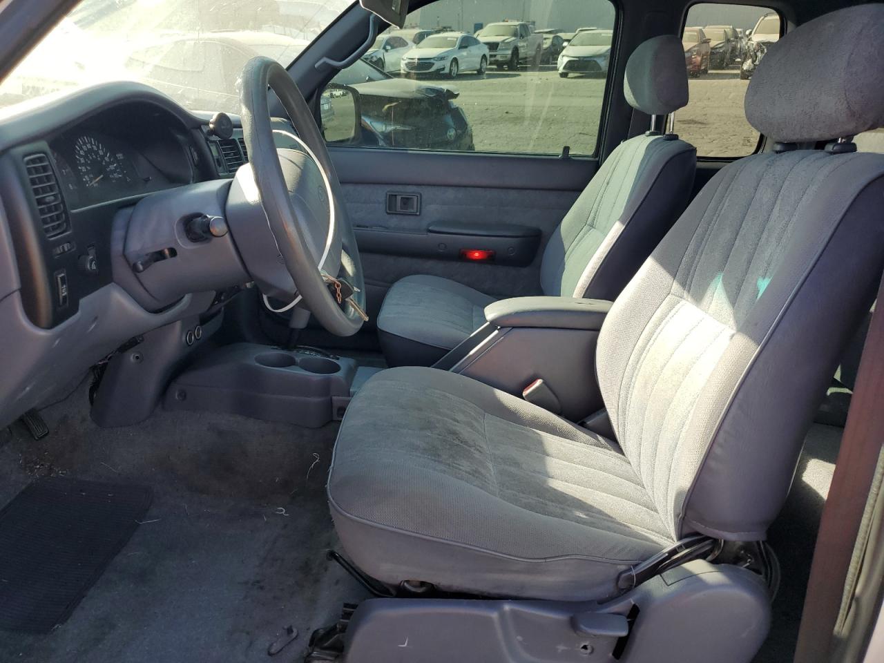 2000 Toyota Tacoma Xtracab Prerunner VIN: 4TASN92N8YZ657266 Lot: 63393804