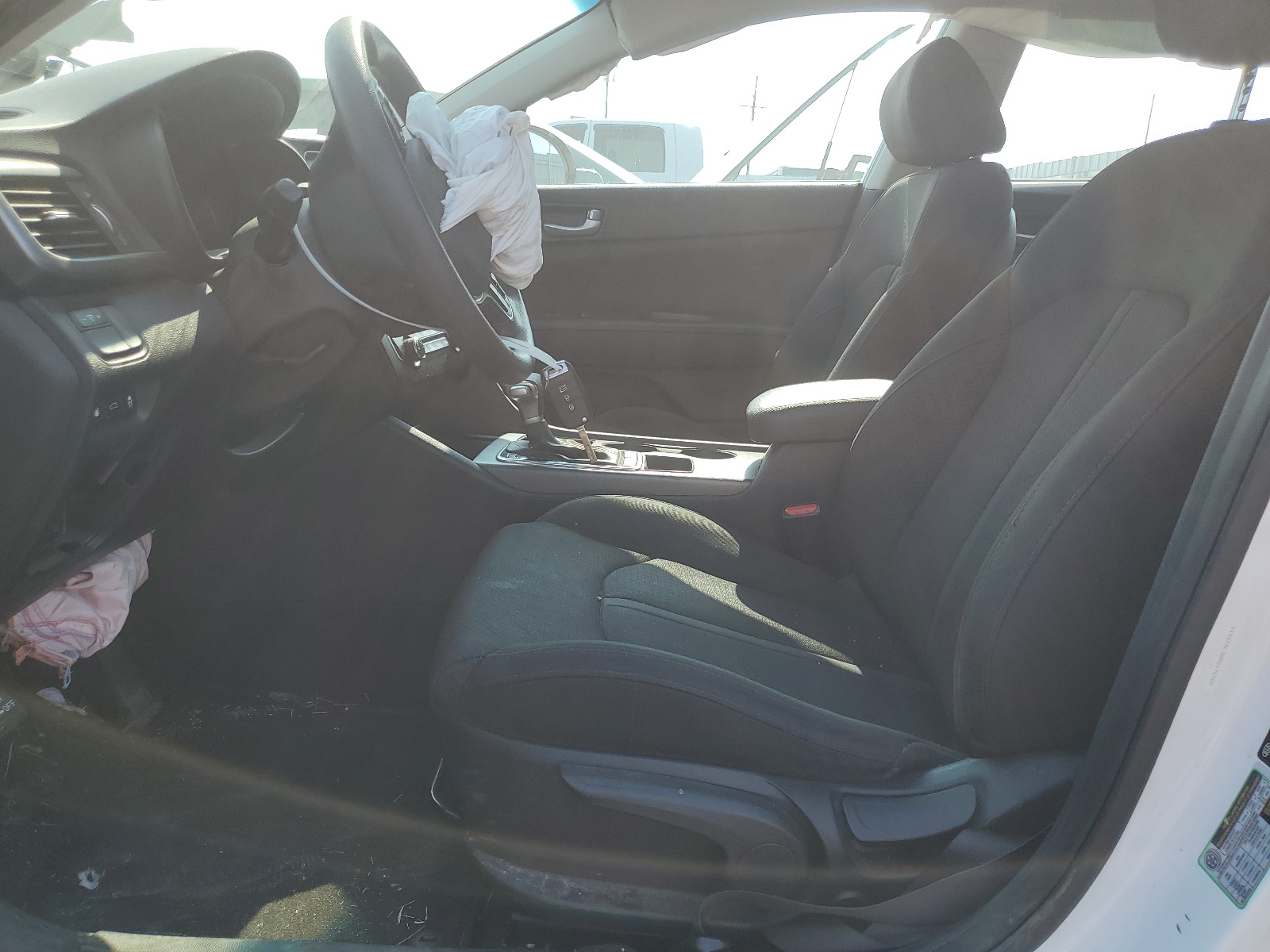 5XXGT4L32HG170907 2017 Kia Optima Lx