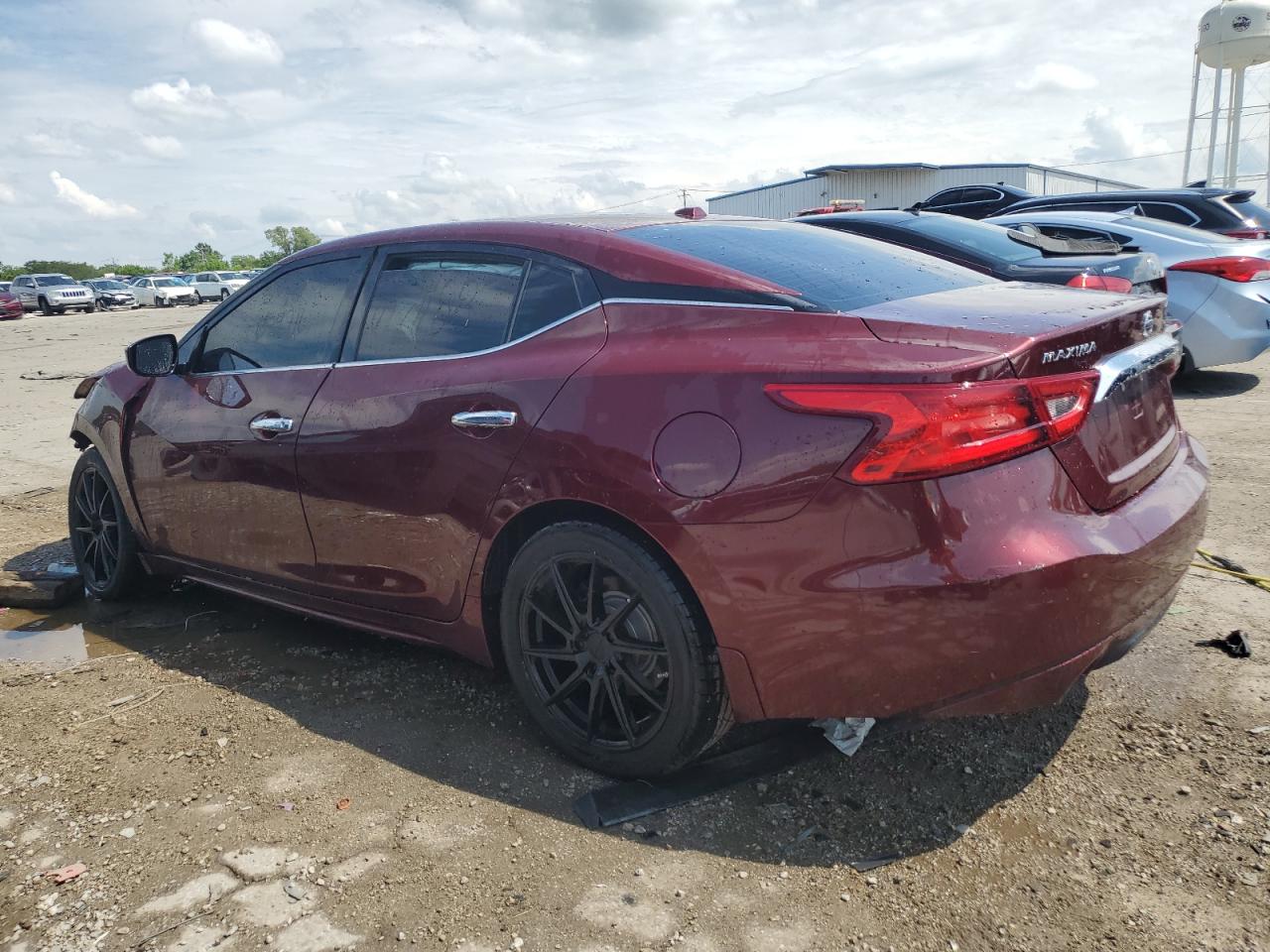 2017 Nissan Maxima - Image 2