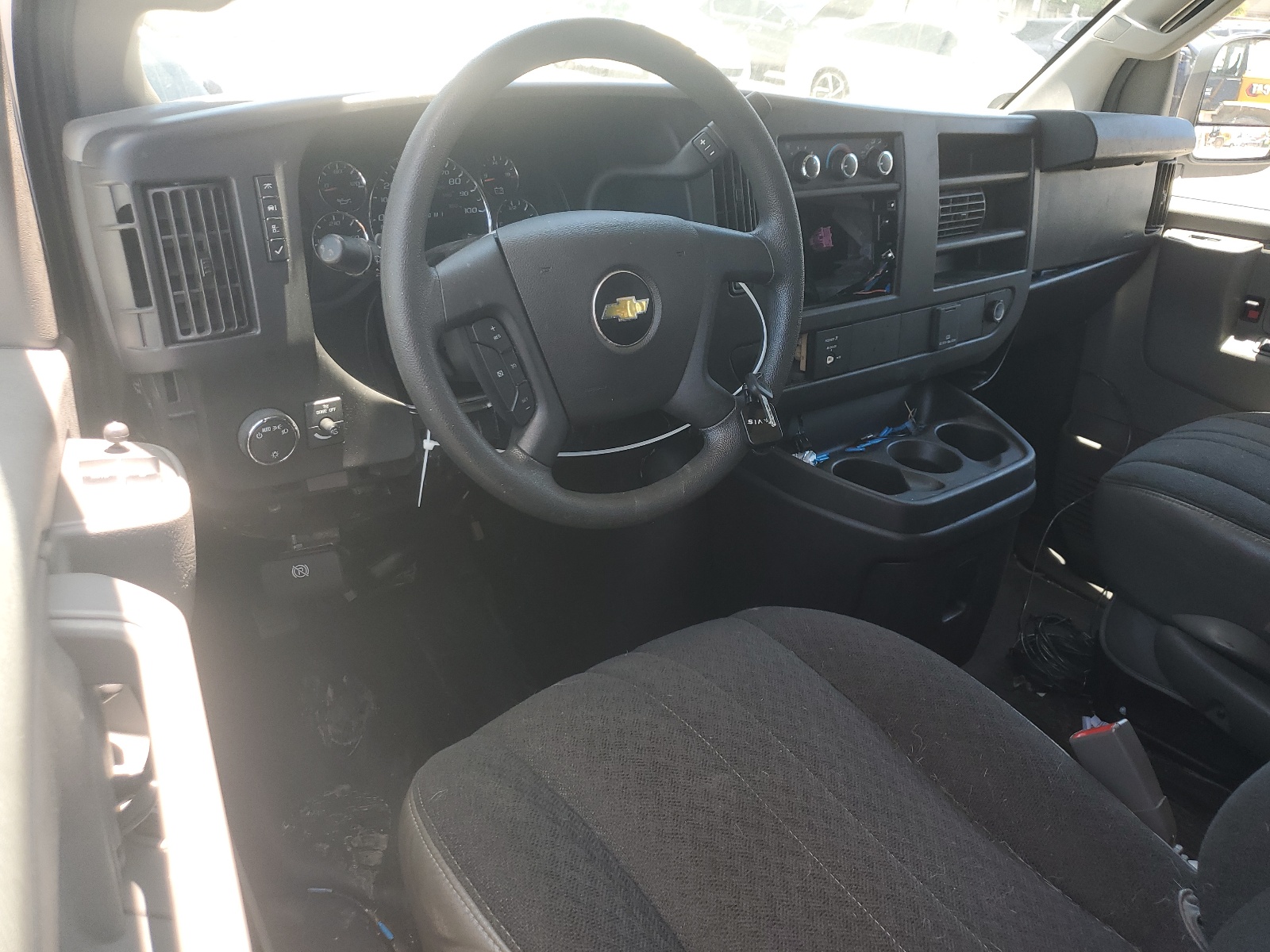 1GCWGAF72M1267091 2021 Chevrolet Express G2500